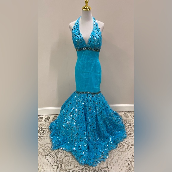 Dresses & Skirts - NWT Riva Design Dress. Size 10